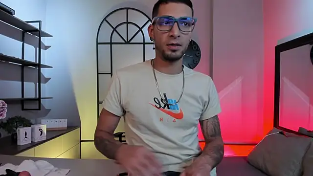 DrakeNeumann online show from March 2026 03:23:01 AM