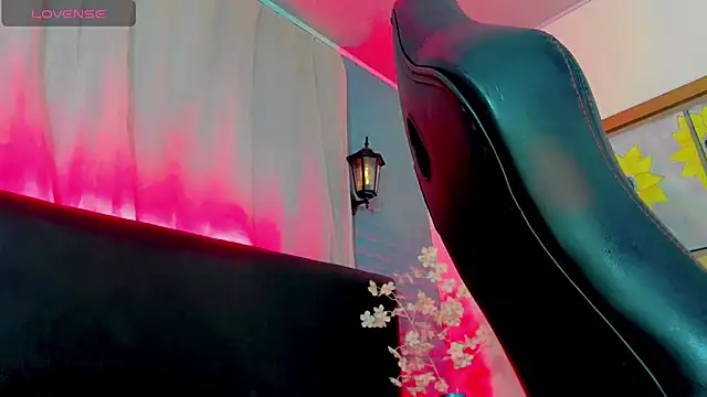 Snapshot of Nikita_Gers chatting on January 2025 06:15:02 AM Nikita Gers online show from January 2025 06:15:02 AM