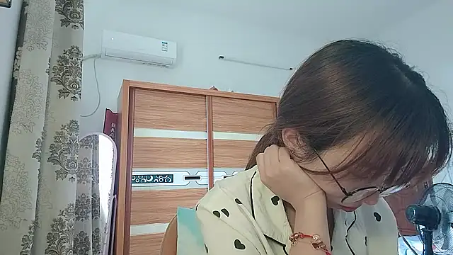 Lili 666 online show from May 2026 04:07:02 AM