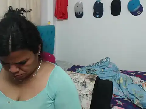 Snapshot of Boycuriousxxx chatting on February 2025 10:34:01 AM Boycuriousxxx online show from February 2025 10:34:01 AM