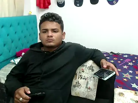 Snapshot of Boycuriousxxx chatting on February 2025 07:10:01 PM Boycuriousxxx online show from February 2025 07:10:01 PM