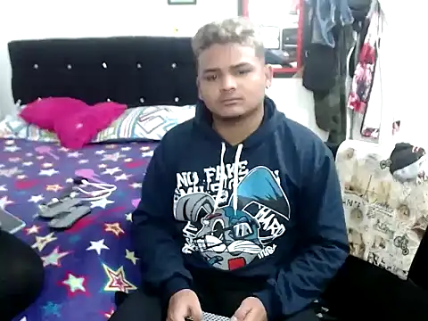 Snapshot of Boycuriousxxx chatting on September 2025 11:47:02 AM Boycuriousxxx online show from September 2025 11:47:02 AM