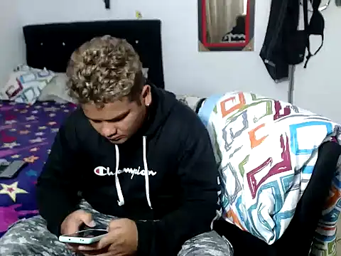 Snapshot of Boycuriousxxx chatting on October 2025 01:20:01 PM Boycuriousxxx online show from October 2025 01:20:01 PM