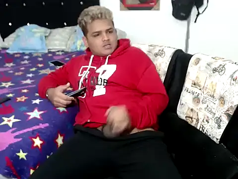 Snapshot of Boycuriousxxx chatting on October 2025 12:06:01 PM Boycuriousxxx online show from October 2025 12:06:01 PM