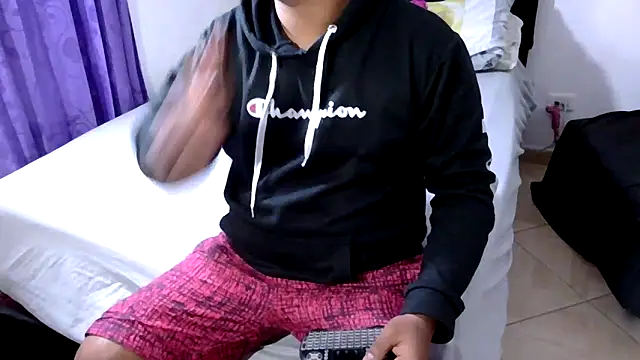 Boycuriousxxx online show from February 2026 03:00:01 PM