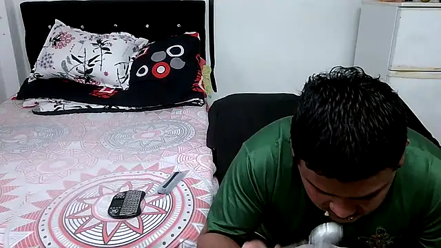 Boycuriousxxx online show from April 2026 12:03:02 PM