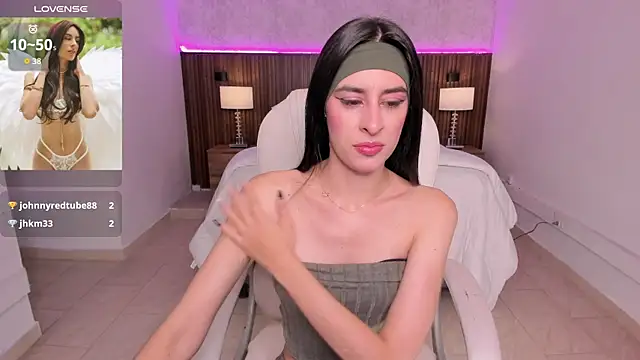 karlaa james online show from June 2026 11:13:02 AM