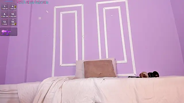 Chleo   online show from February 2025 04:00:01 PM