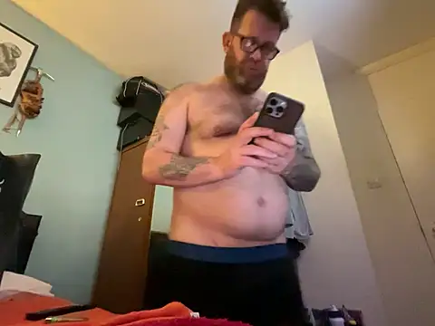 Snapshot of Tattooednakedguy chatting on January 2025 02:01:01 AM Tattooednakedguy online show from January 2025 02:01:01 AM