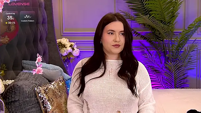 TrishaWinslet online show from February 2025 03:01:02 AM