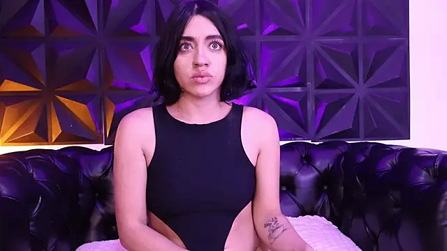 Snapshot of KasiaNoir_ chatting on December 2025 12:10:01 PM KasiaNoir online show from December 2025 12:10:01 PM