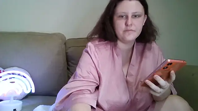 Snapshot of tvshtvsh24 chatting on February 2025 09:37:01 AM tvshtvsh24 online show from February 2025 09:37:01 AM