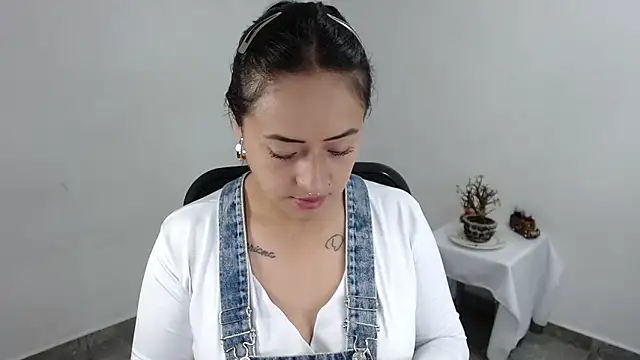 Snapshot of jjulietha95 chatting on April 2026 11:58:01 PM jjulietha95 online show from April 2026 11:58:01 PM
