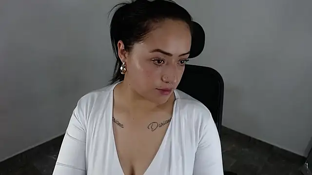 Snapshot of jjulietha95 chatting on June 2026 01:43:02 AM jjulietha95 online show from June 2026 01:43:02 AM