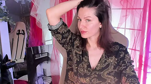 April o Nill online show from December 2025 10:35:01 AM