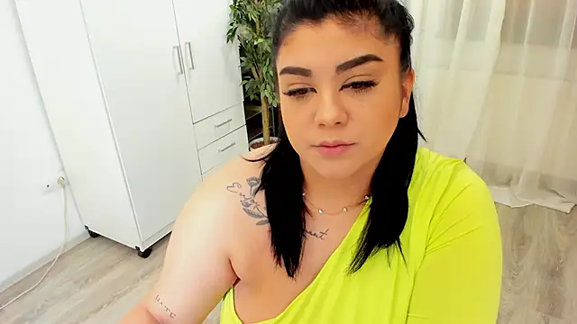 Snapshot of SpiceCarla chatting on January 2025 07:28:01 PM SpiceCarla online show from January 2025 07:28:01 PM