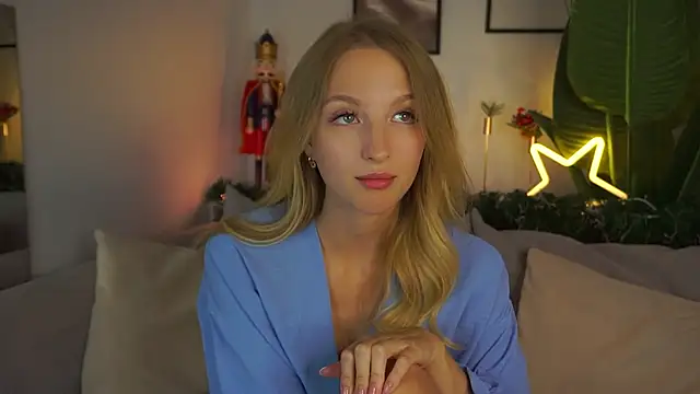 Snapshot of MickeyMyers chatting on January 2025 02:58:01 PM MickeyMyers online show from January 2025 02:58:01 PM