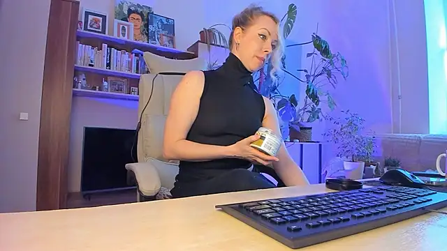 LylithSkye online show from March 2026 01:55:01 PM