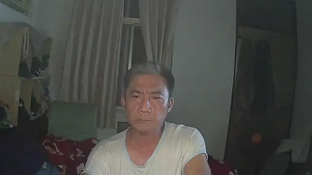 Snapshot of YuHsuant chatting on March 2025 12:57:02 PM YuHsuant online show from March 2025 12:57:02 PM