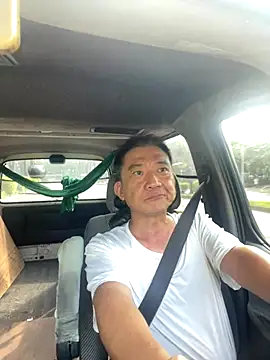 Snapshot of YuHsuant chatting on October 2025 12:41:02 AM YuHsuant online show from October 2025 12:41:02 AM