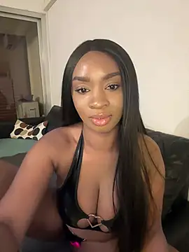 Snapshot of Priskaa chatting on January 2025 11:45:01 PM Priskaa online show from January 2025 11:45:01 PM