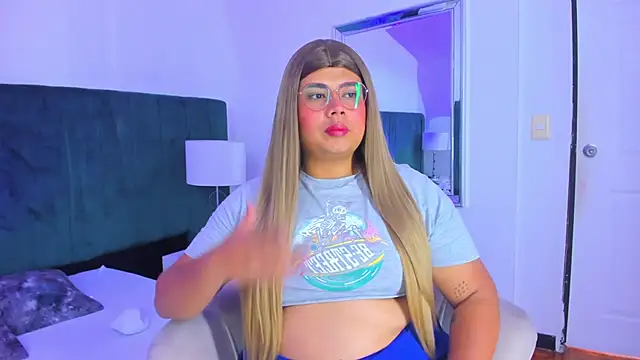 Snapshot of Tom_Silver__ chatting on February 2025 06:37:02 PM Tom Silver online show from February 2025 06:37:02 PM