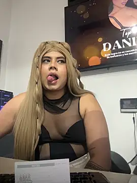 Snapshot of Tom_Silver__ chatting on October 2025 05:05:01 AM Tom Silver online show from October 2025 05:05:01 AM