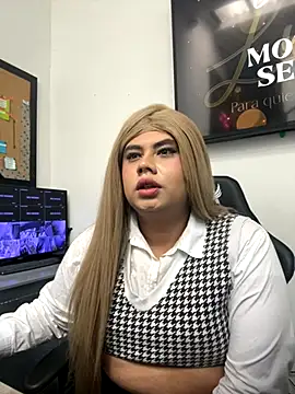 Snapshot of Tom_Silver__ chatting on October 2025 03:44:02 PM Tom Silver online show from October 2025 03:44:02 PM