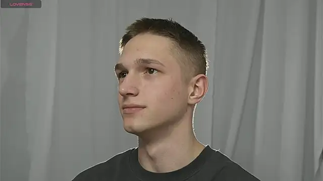 Snapshot of dustyn_fox chatting on December 2024 08:32:01 PM dustyn fox online show from December 2024 08:32:01 PM