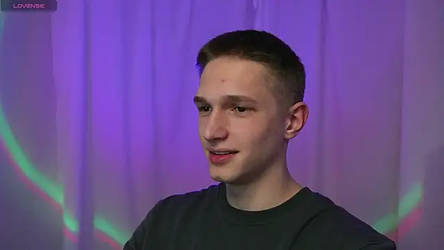 Snapshot of dustyn_fox chatting on December 2024 04:42:02 AM dustyn fox online show from December 2024 04:42:02 AM