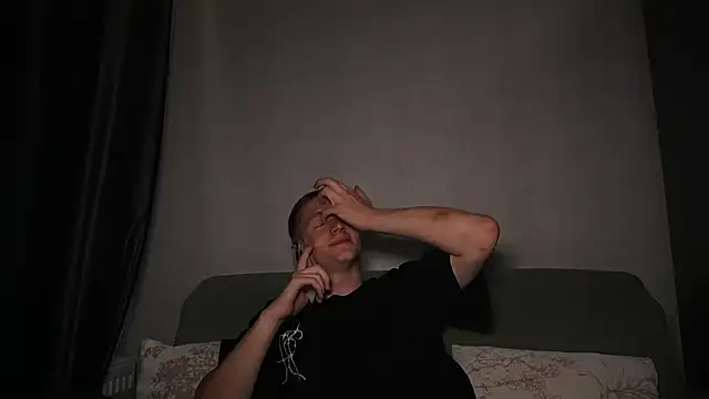 Snapshot of dustyn_fox chatting on September 2025 04:18:01 PM dustyn fox online show from September 2025 04:18:01 PM