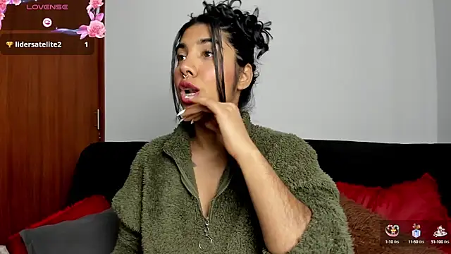 Snapshot of jasmine_bunny_ chatting on January 2025 06:14:01 PM jasmine bunny  online show from January 2025 06:14:01 PM