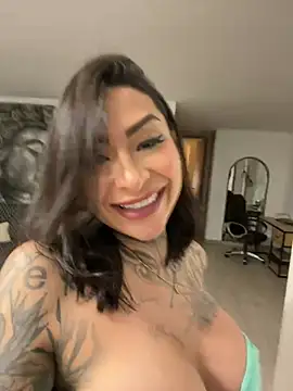 Iam Annii online show from February 2025 03:43:01 AM