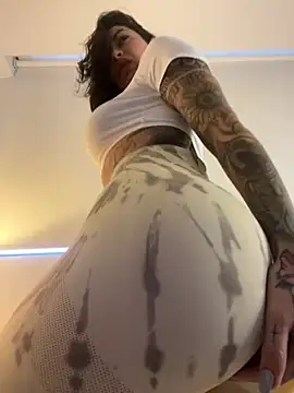 Iam Annii online show from February 2025 11:04:01 PM