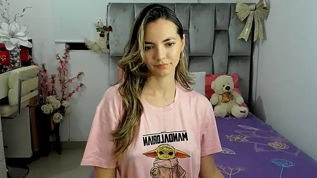 baby-miah online show from November 2025 04:00:02 AM