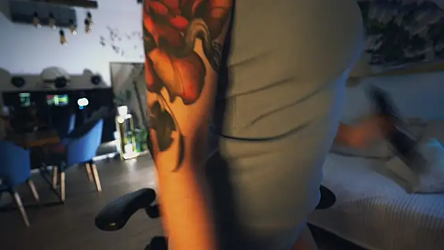 Leona Mell online show from January 2026 11:08:02 PM