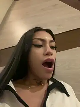 Effy Bonny online show from March 2025 06:12:01 PM