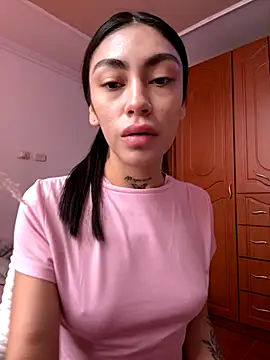 Effy Bonny online show from October 2025 04:44:02 PM