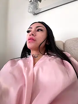 Effy Bonny online show from December 2025 02:23:02 PM