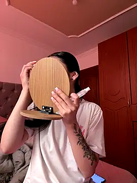 Effy Bonny online show from December 2025 01:51:02 PM