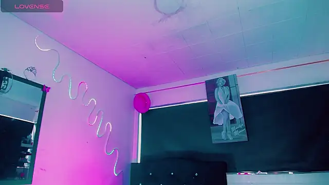 Kendall hornyy online show from February 2026 07:44:02 PM