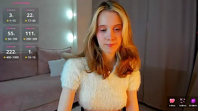 Snapshot of Dearly_Emily chatting on January 2025 08:03:01 AM Dearly Emily online show from January 2025 08:03:01 AM