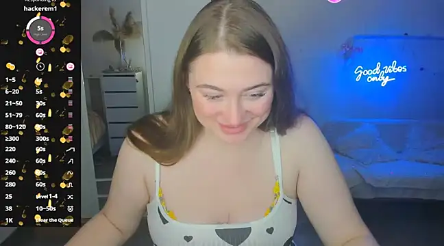 Snapshot of Demure_Smile chatting on January 2025 04:09:01 PM Demure Smile online show from January 2025 04:09:01 PM