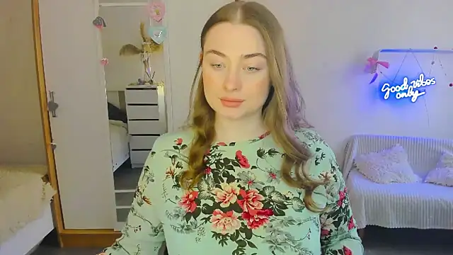 Snapshot of Demure_Smile chatting on February 2025 09:17:02 AM Demure Smile online show from February 2025 09:17:02 AM