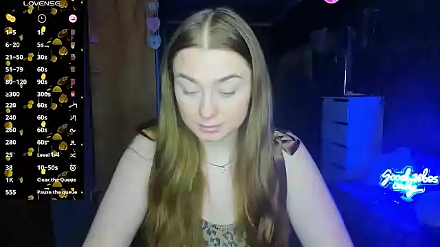 Snapshot of Demure_Smile chatting on March 2025 07:42:02 AM Demure Smile online show from March 2025 07:42:02 AM