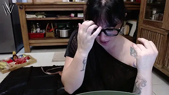 Snapshot of Mistress_Wonder chatting on May 2026 02:21:02 PM Mistress Wonder online show from May 2026 02:21:02 PM