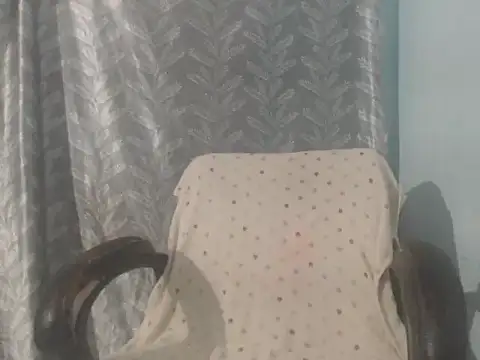 cute-priy online show from June 2026 06:04:01 AM