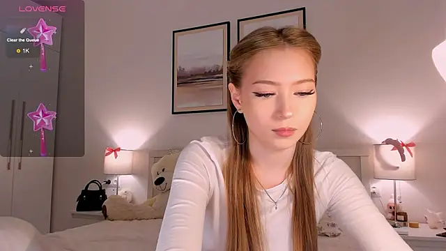 diana nier online show from May 2026 08:14:02 PM