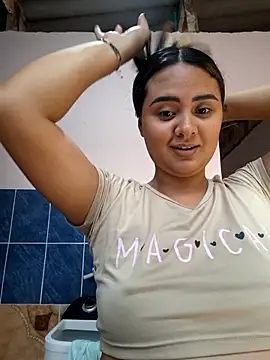 sexy-latin10 online show from November 2025 02:31:02 PM