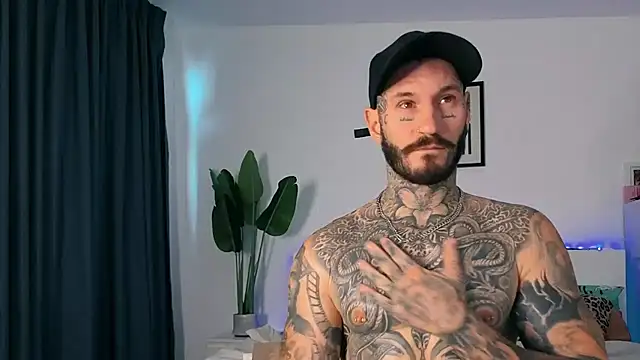 Snapshot of lucas-wilder chatting on May 2026 05:02:02 AM lucas-wilder online show from May 2026 05:02:02 AM